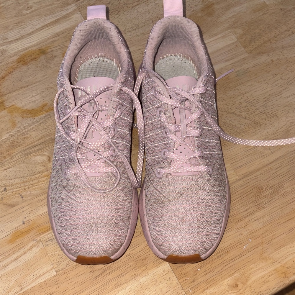 NOBULL Women's Pink running Sneakers